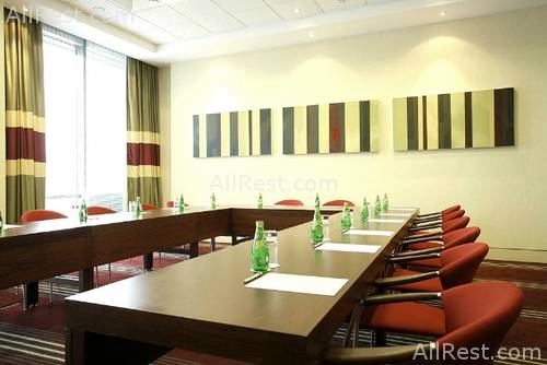 Holiday Inn Hotel 7